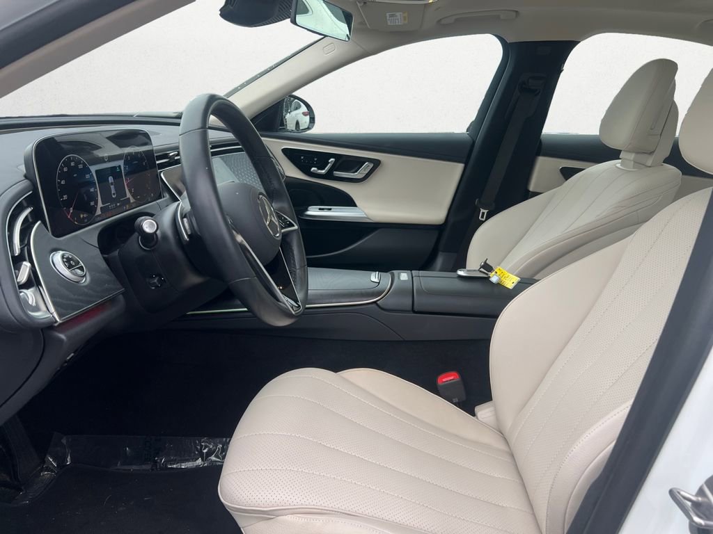 Used 2025 Mercedes-Benz E 350 4MATIC Sedan image 10