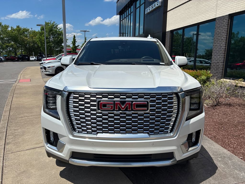 Used 2021 GMC Yukon Denali w/ Denali Premium Package AWD/4WD image 8