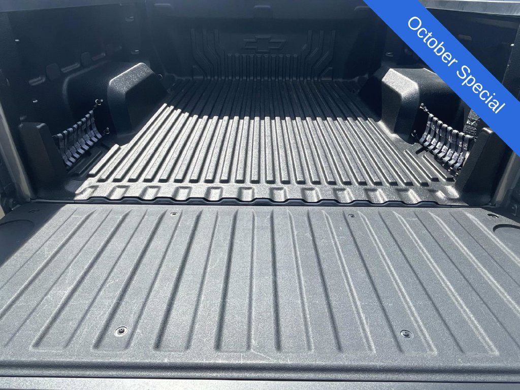 Used 2023 Chevrolet Silverado 1500 LT AWD/4WD image 6