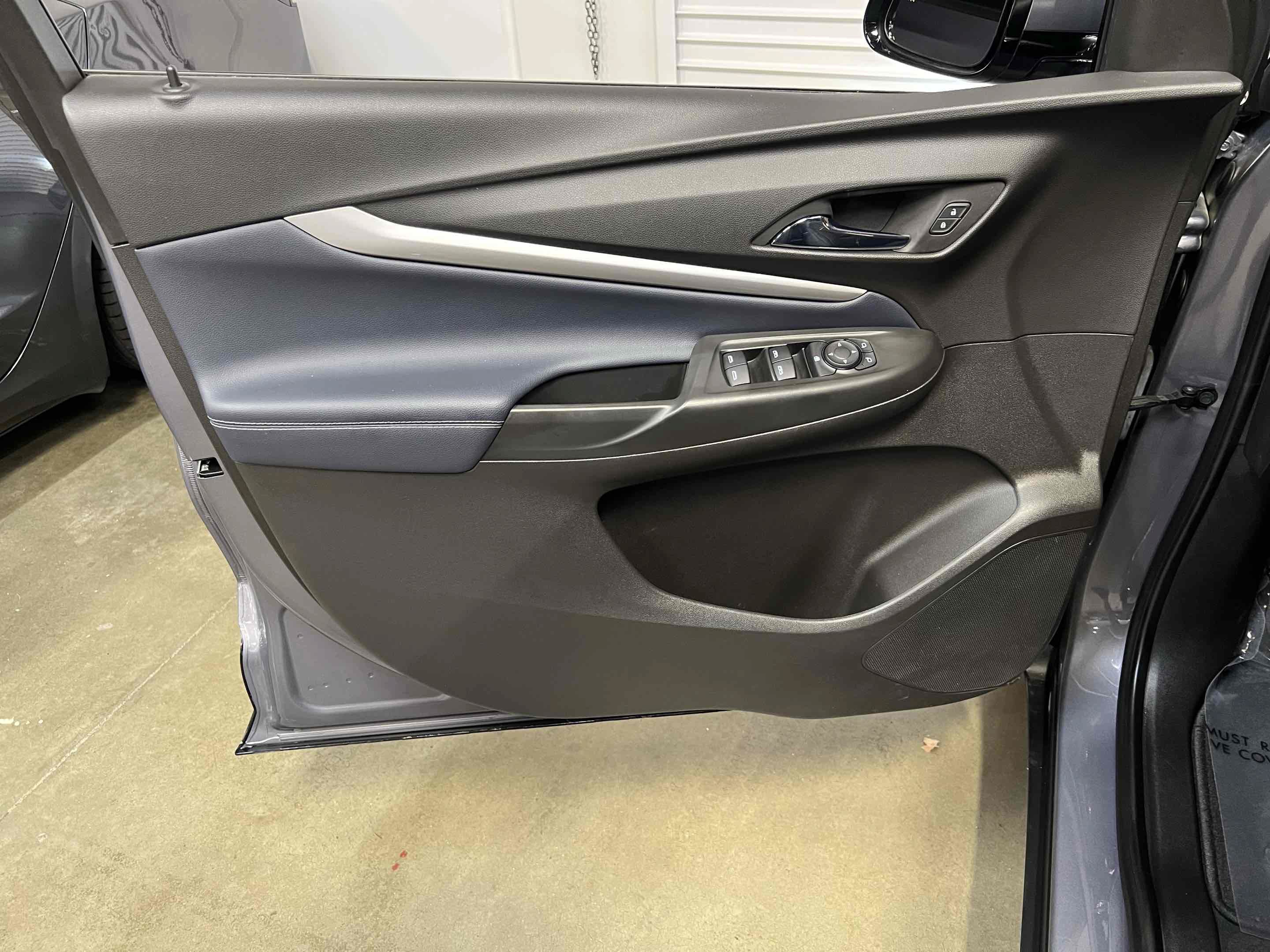 Used 2022 Chevrolet Bolt EUV LT w/ Convenience Package FWD image 71