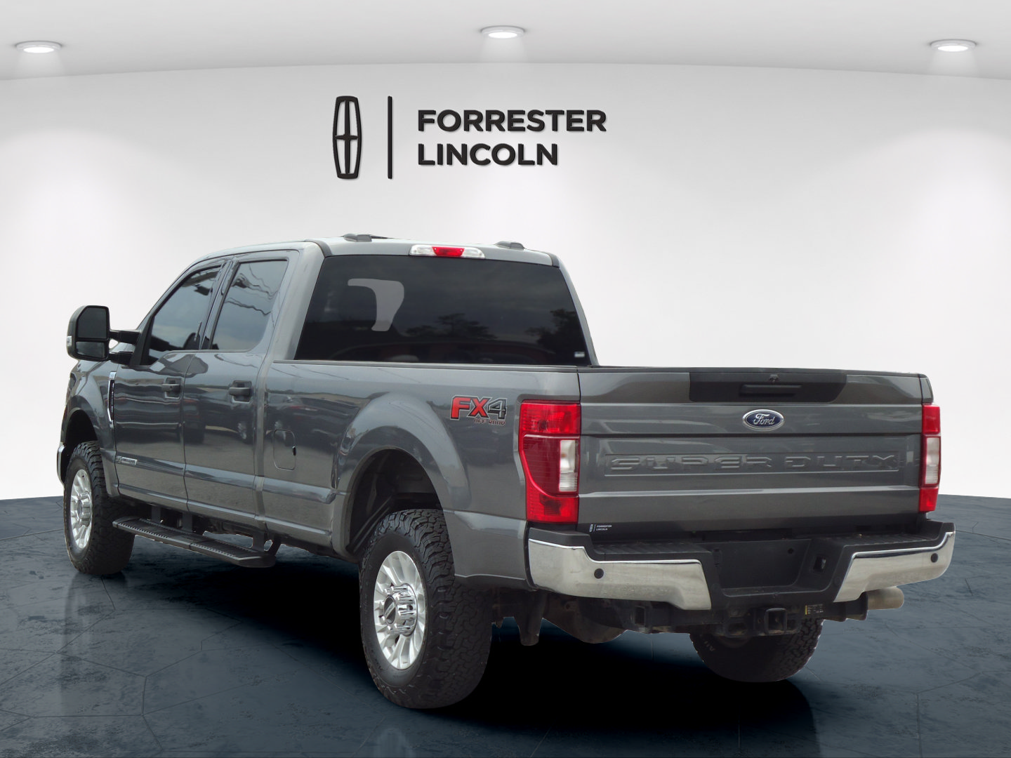 Used 2022 Ford F250 XLT w/ XLT Value Package AWD/4WD image 5