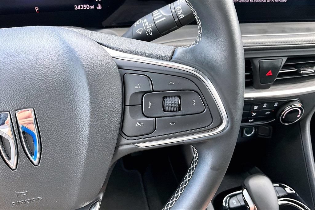 Used 2025 Buick Encore GX Preferred FWD image 12