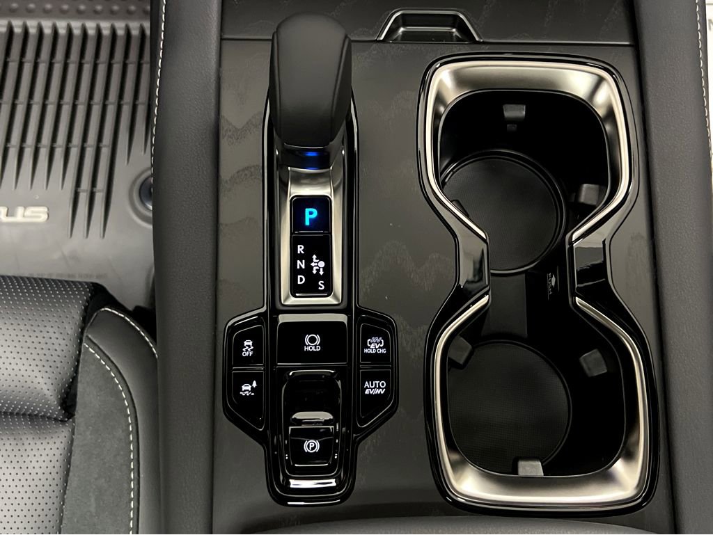 New 2026 Lexus RX 450h AWD image 32