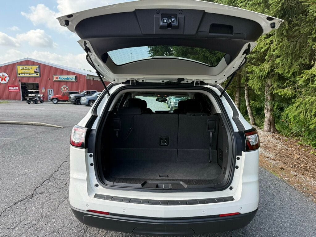 Used 2013 Chevrolet Traverse LT AWD/4WD image 36