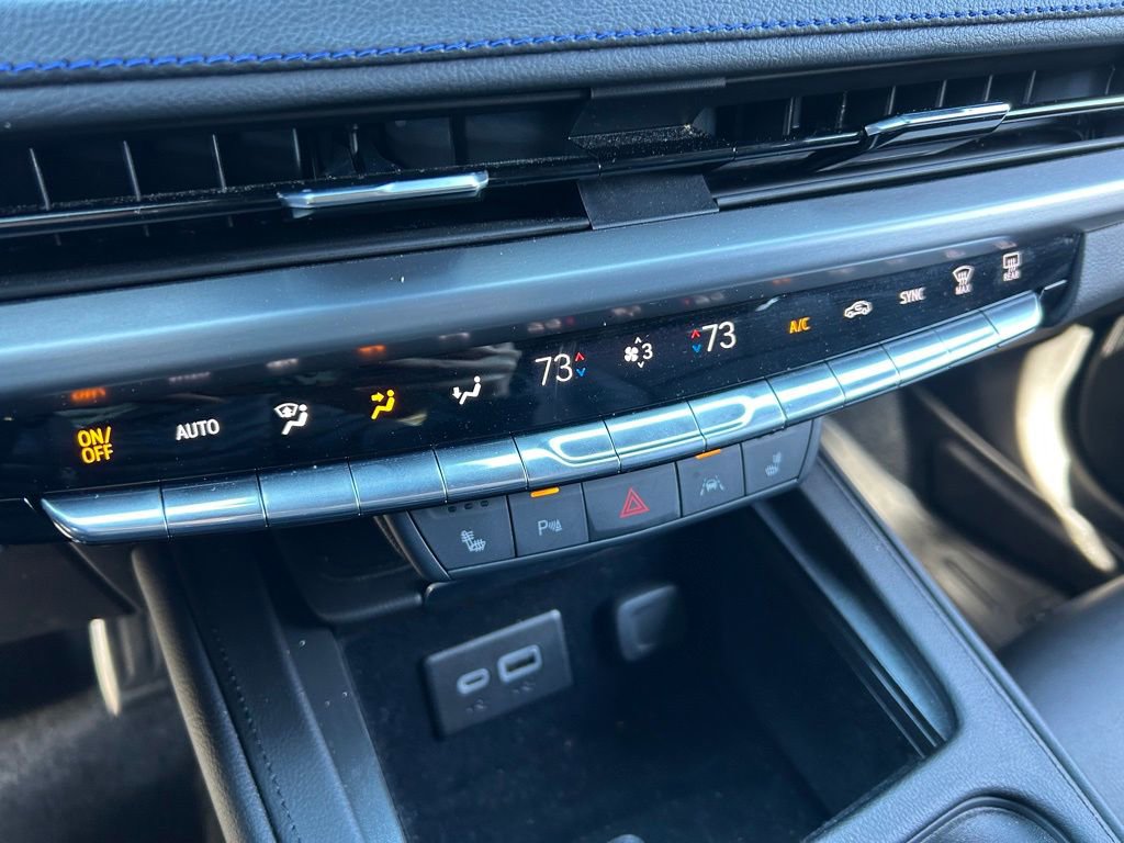 Used 2024 Cadillac XT4 Sport w/ Cold Weather Package image 32