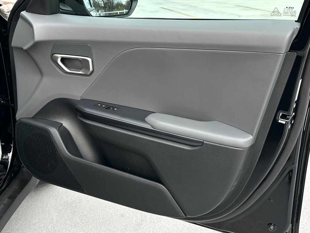 New 2025 Kia K4 LXS image 12