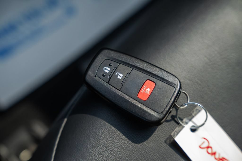 Certified 2021 Toyota Prius FWD image 47
