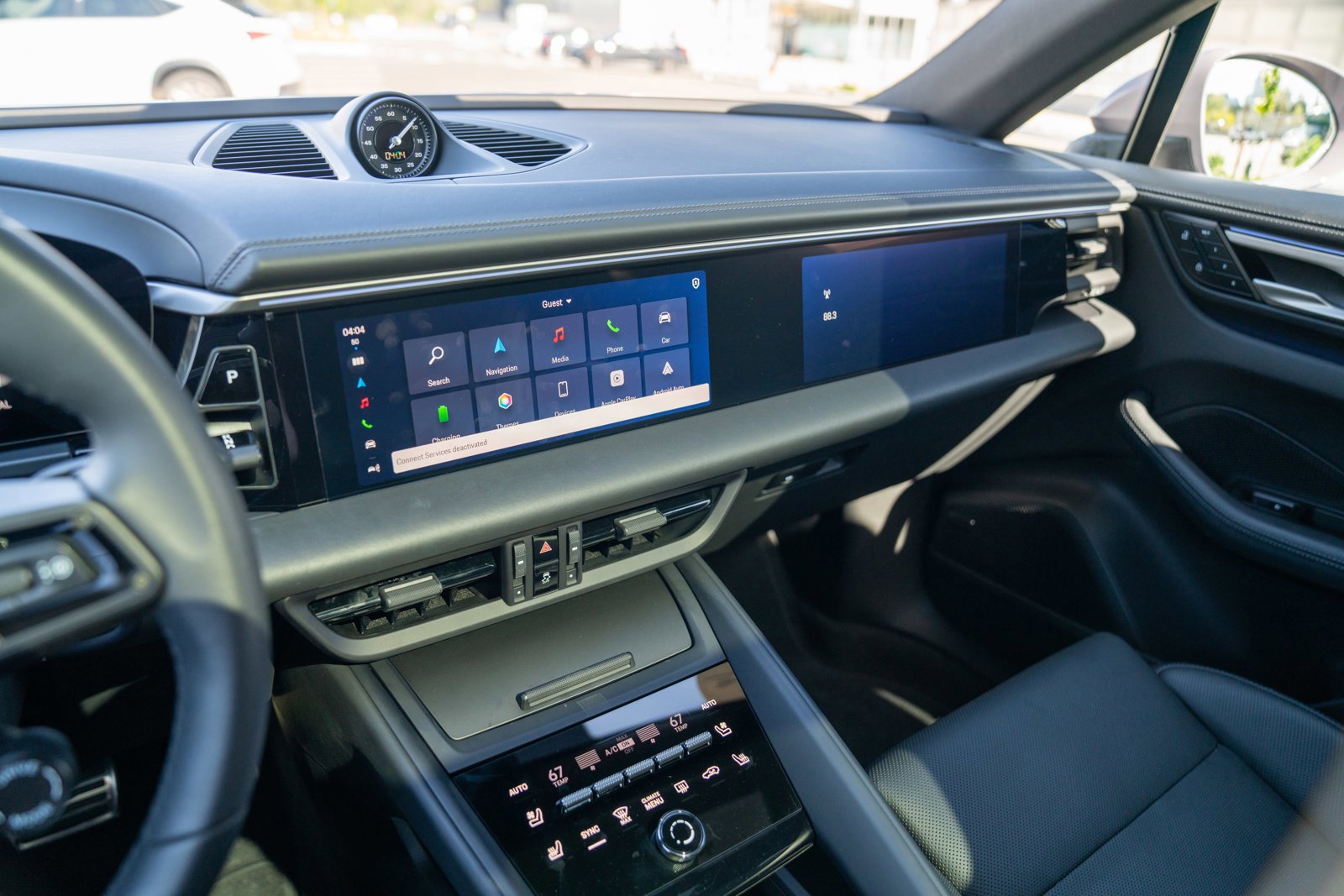 Certified 2025 Porsche Macan 4 Electric AWD/4WD image 16