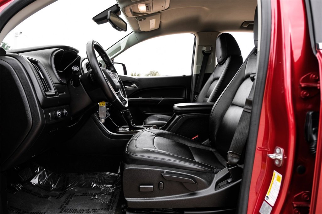 Used 2016 GMC Canyon SLT image 3