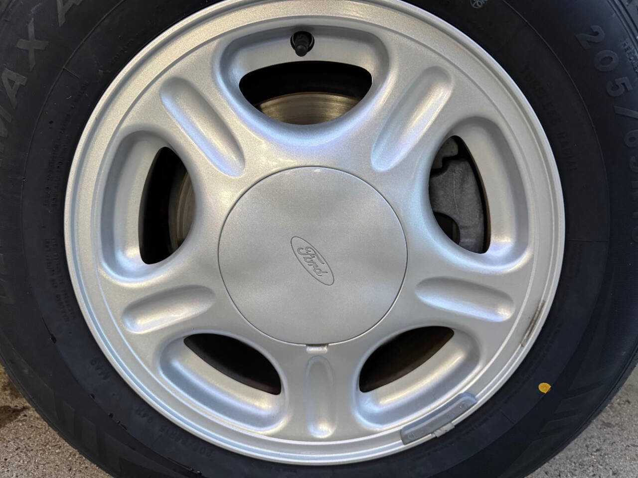 Used 1997 Ford Taurus GL image 49