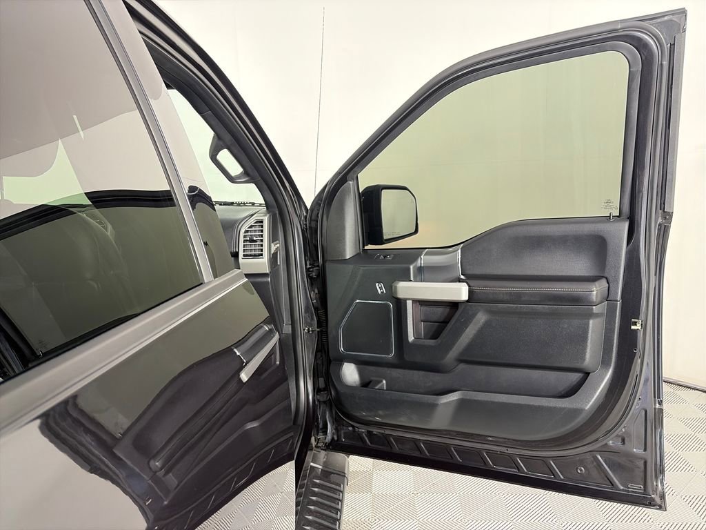 Used 2015 Ford F150 Lariat AWD/4WD image 31