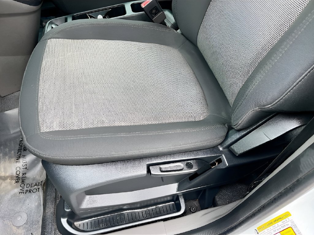 Used 2023 Ford Transit Connect XL FWD image 18