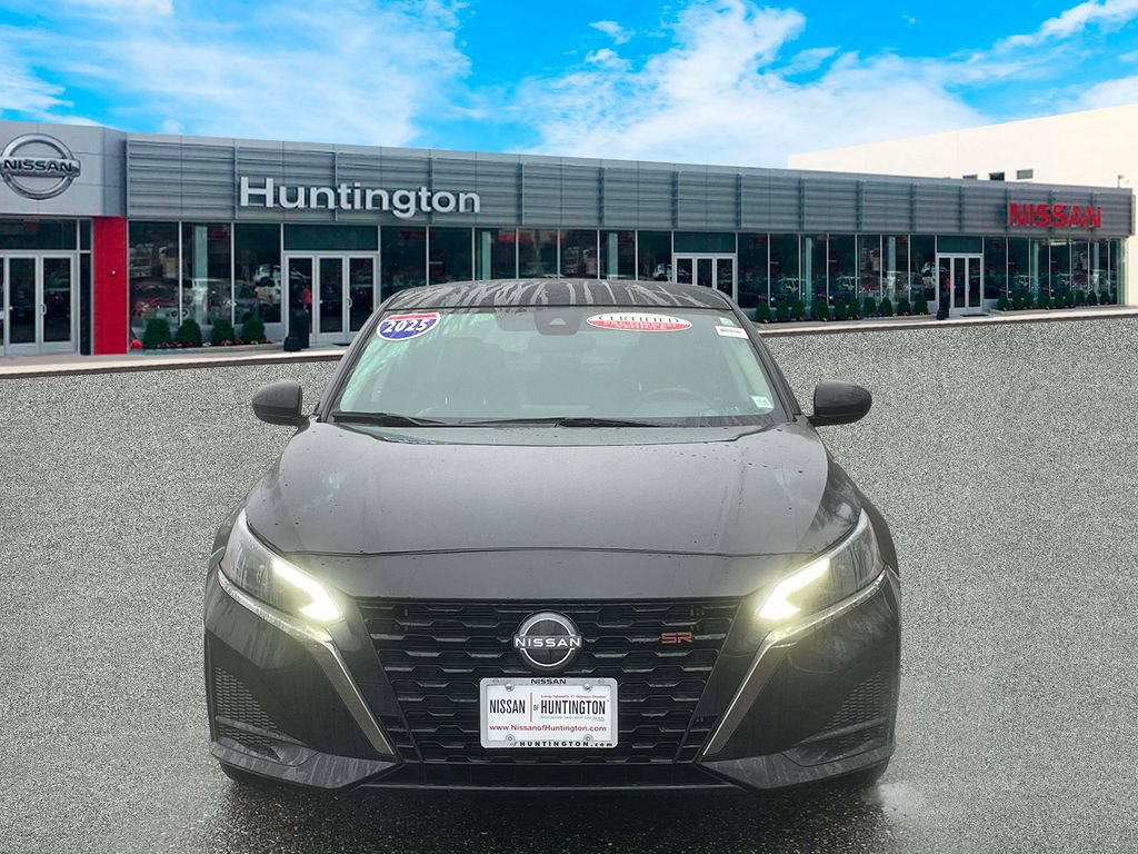 Certified 2025 Nissan Altima 2.5 SR FWD image 2