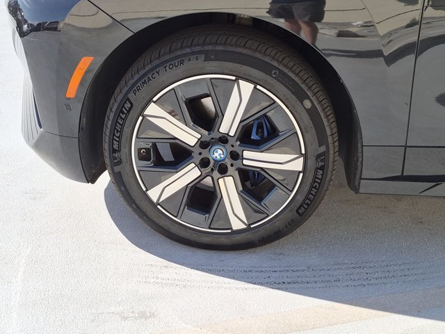 Certified 2024 BMW iX xDrive50 w/ Sport Package AWD/4WD image 14