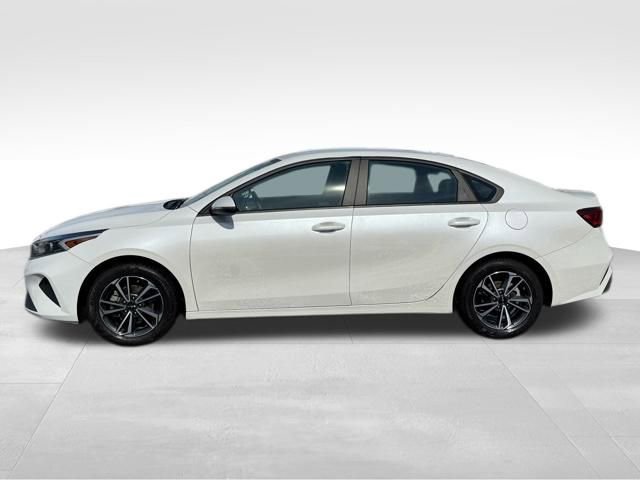 Used 2023 Kia Forte LXS w/ LXS Technology Package image 6