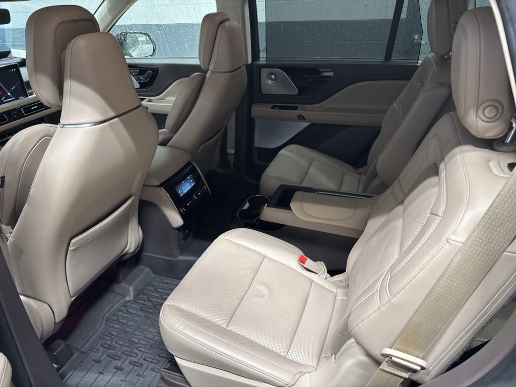 Used 2020 Lincoln Aviator Reserve w/ Equipment Group 202A AWD/4WD image 6