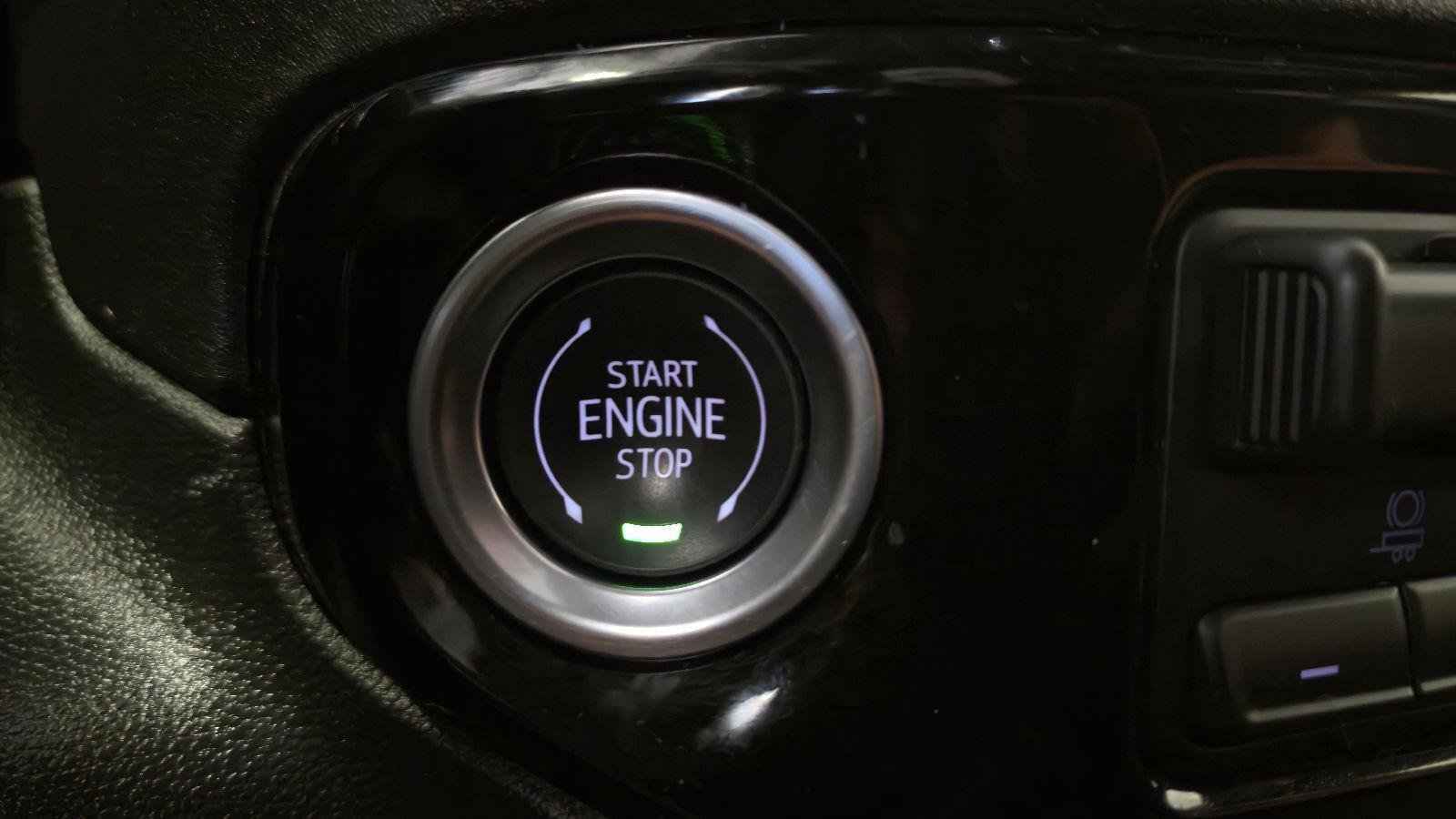 Used 2025 Chevrolet Silverado 1500 RST AWD/4WD image 17