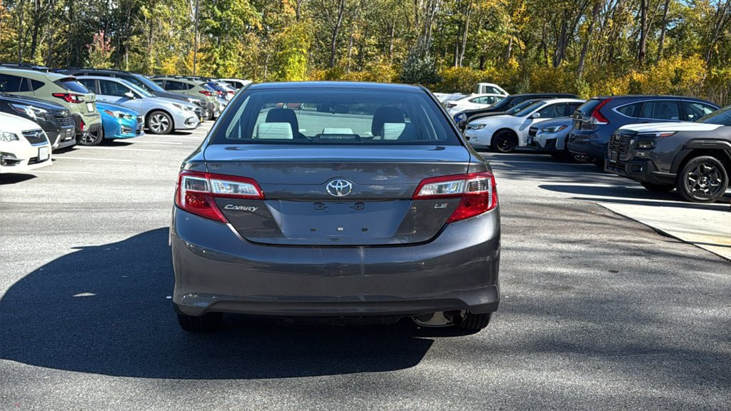 Used 2014 Toyota Camry LE FWD image 5