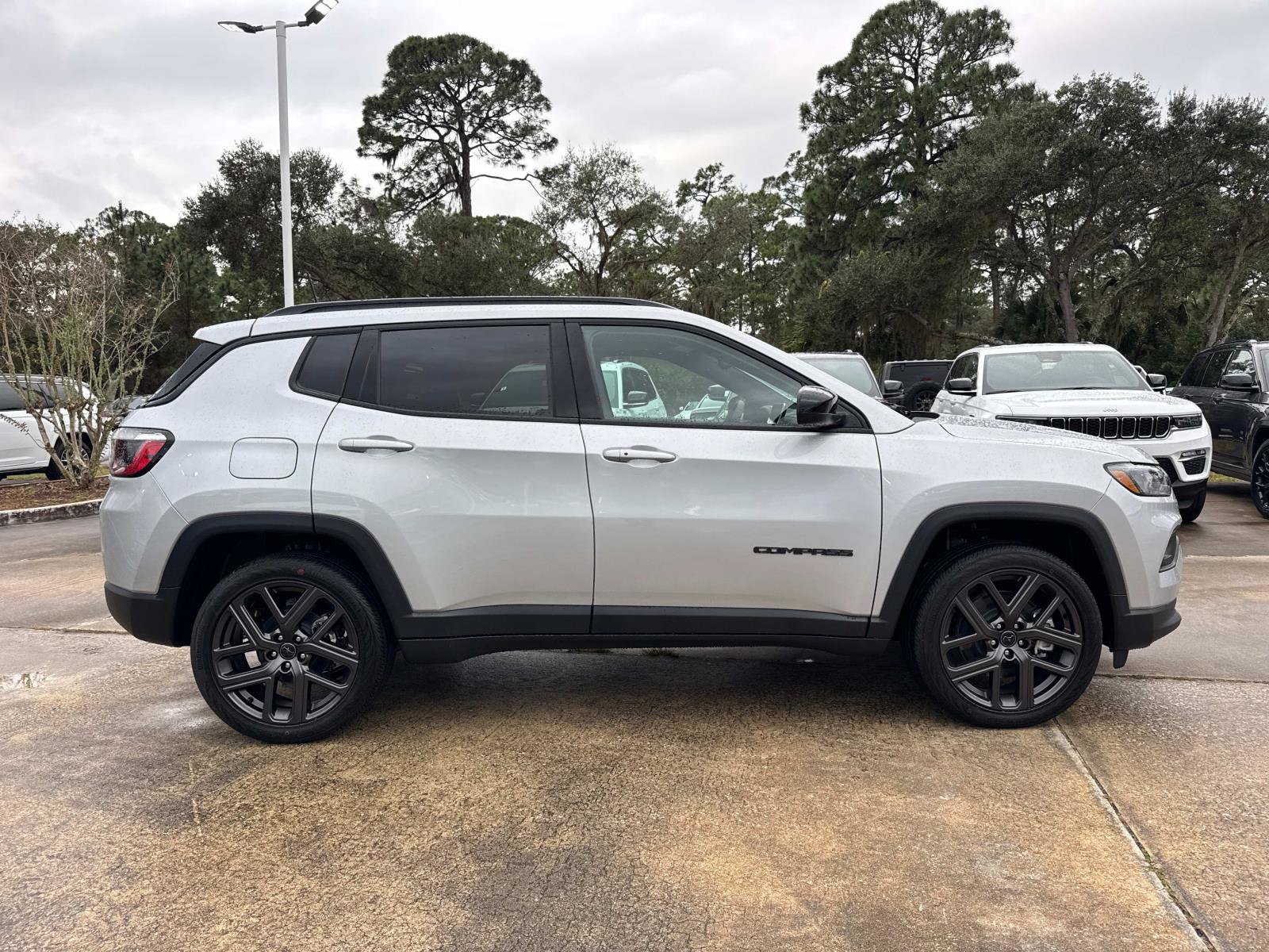 New 2026 Jeep Compass Latitude AWD/4WD image 2