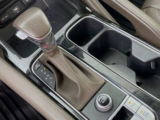 Used 2022 Kia Telluride SX w/ Towing Package FWD image 18