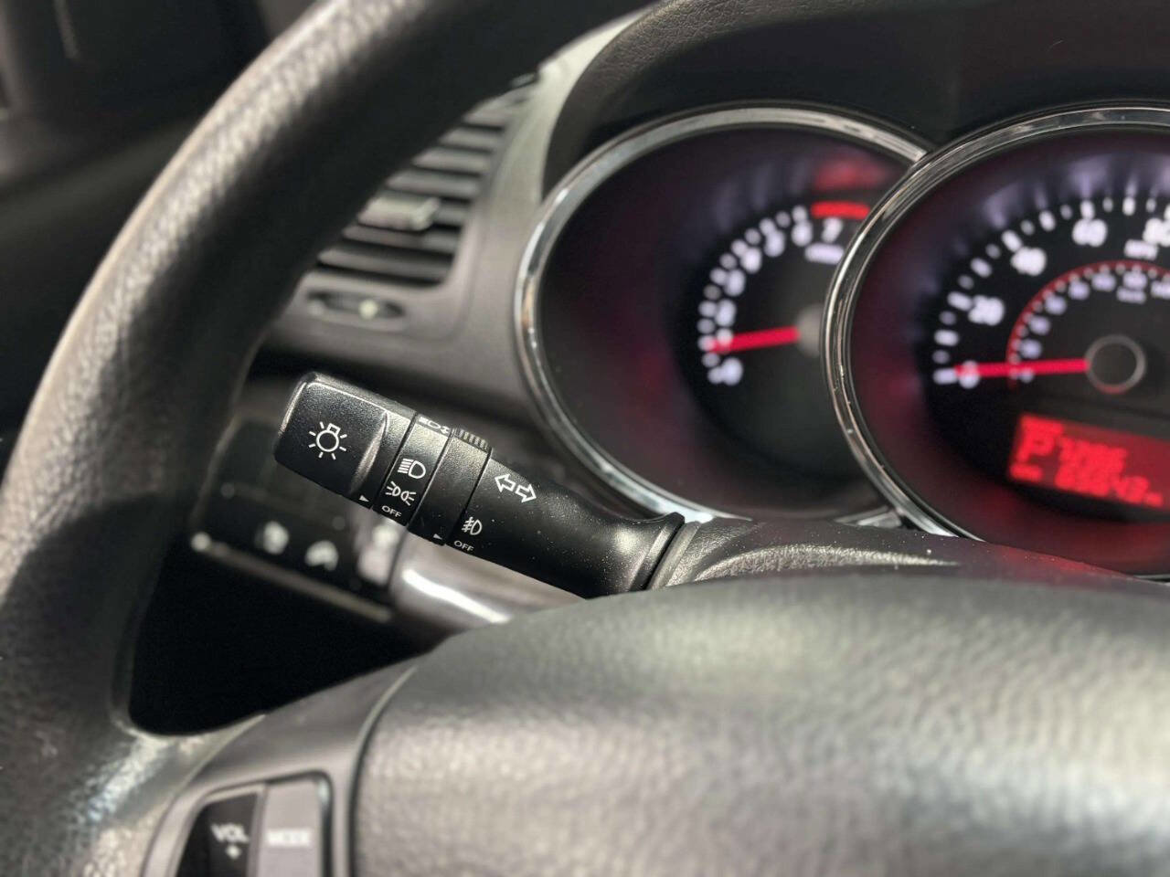 Used 2013 Kia Sorento LX w/ Convenience Pkg image 33