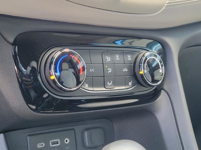 Used 2023 Buick Encore GX Preferred w/ Cold Weather Comfort Package FWD image 19