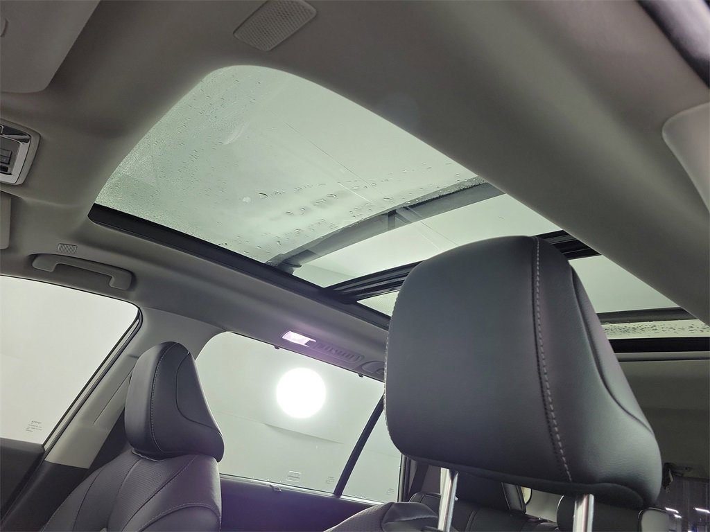 Used 2024 Toyota Grand Highlander XLE image 17