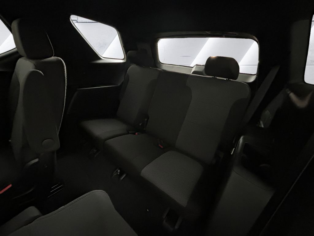 Used 2023 Chevrolet Traverse LT image 18