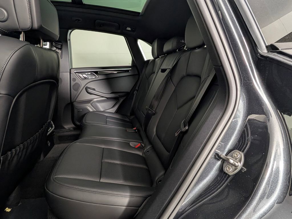 New 2026 Porsche Macan image 26