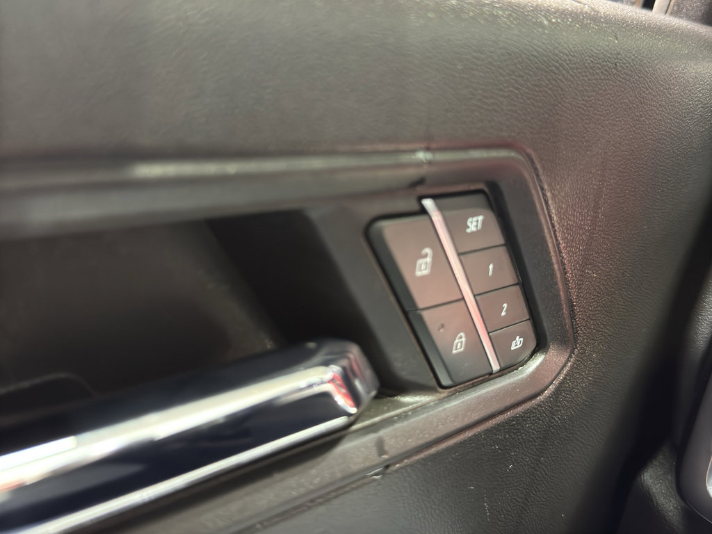 Used 2024 GMC Canyon AT4X image 35