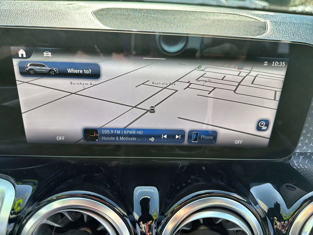 Used 2024 Mercedes-Benz GLB 250 4MATIC w/ Driver Assistance Package image 20