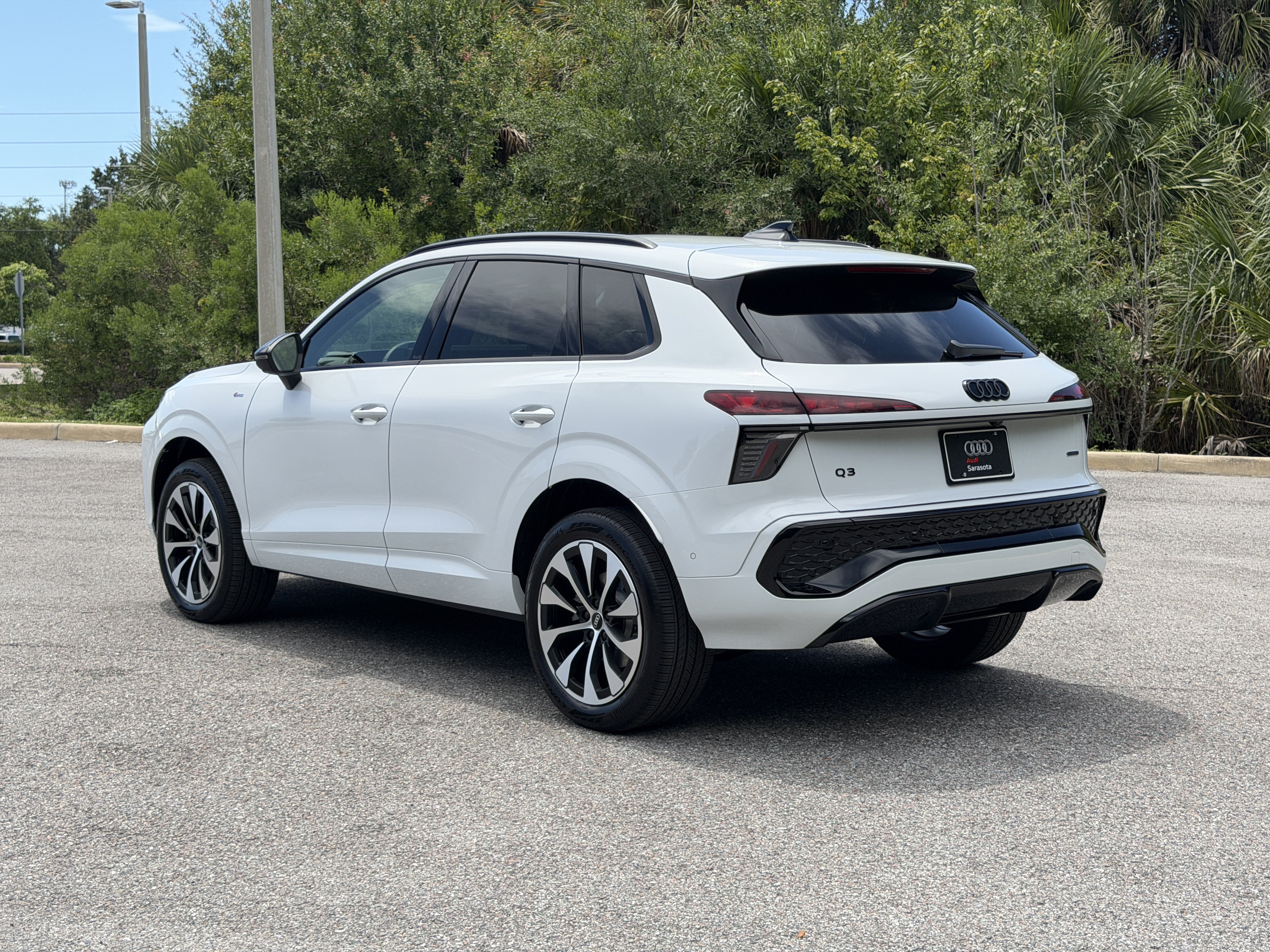 New 2026 Audi Q3 quattro 2.0T AWD/4WD image 5