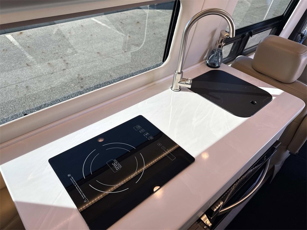 Used 2022 Mercedes-Benz Sprinter 3500 image 43