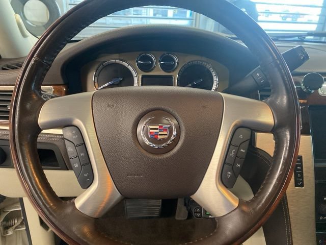 Used 2013 Cadillac Escalade ESV Platinum AWD/4WD image 15