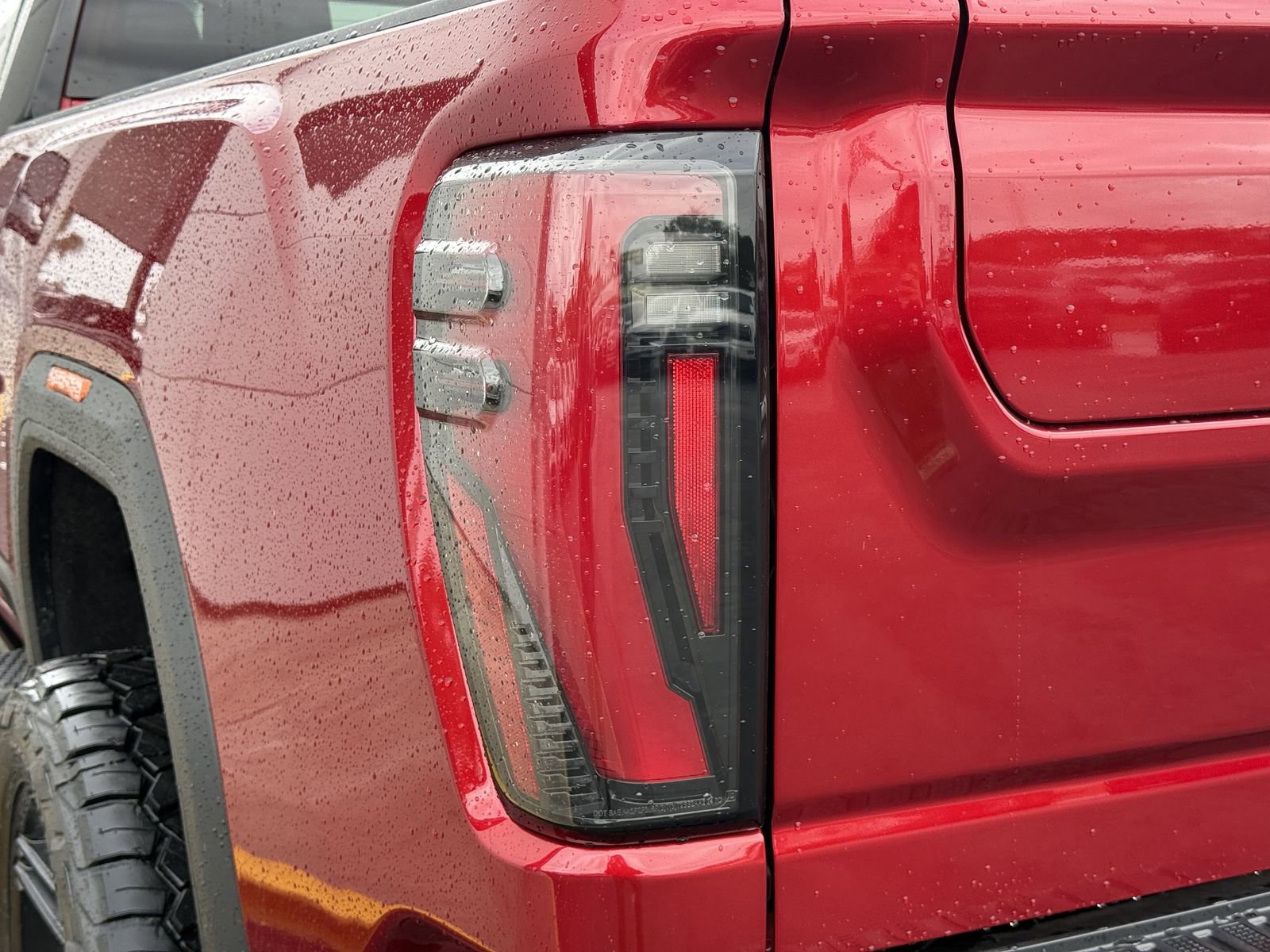 Used 2025 GMC Sierra 2500 AT4 w/ AT4 Premium Plus Package image 9