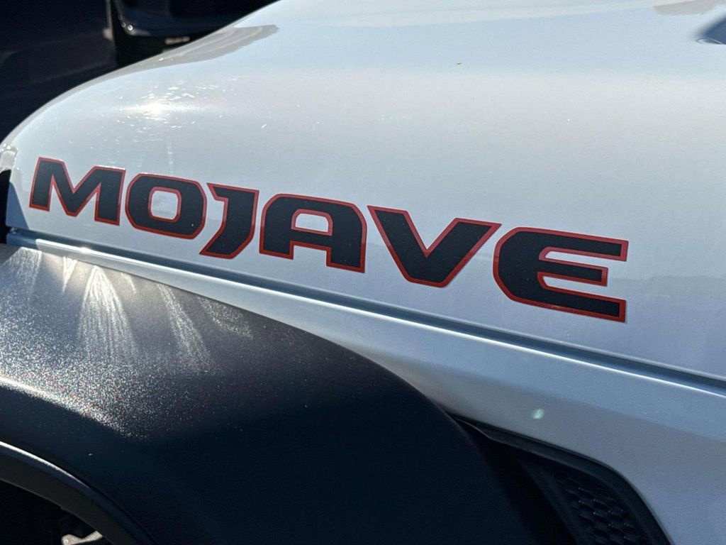 Used 2022 Jeep Gladiator Mojave image 9