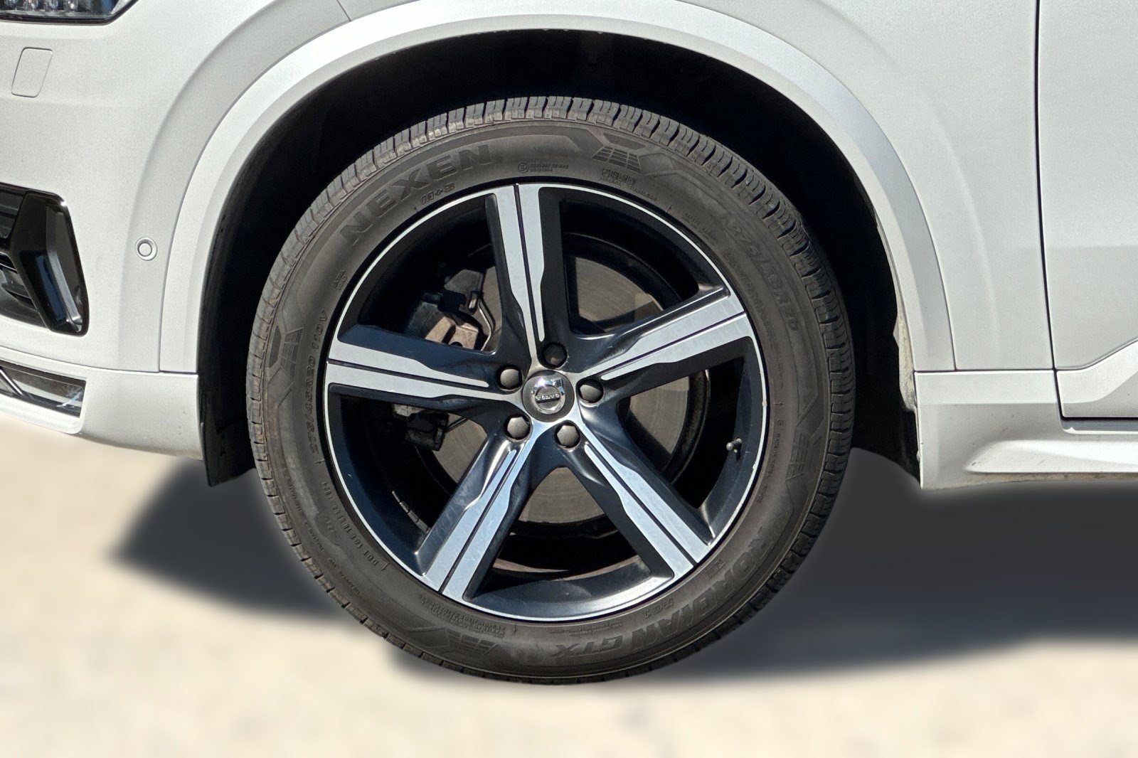 Used 2019 Volvo XC90 T6 R-Design w/ Advanced Package AWD/4WD image 11