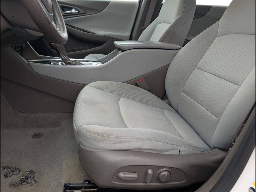 Used 2020 Chevrolet Malibu LS w/ Driver Confidence Package II image 12