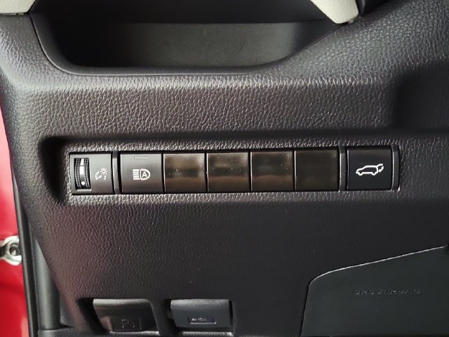 Used 2024 Toyota RAV4 XLE w/ Convenience Package FWD image 24