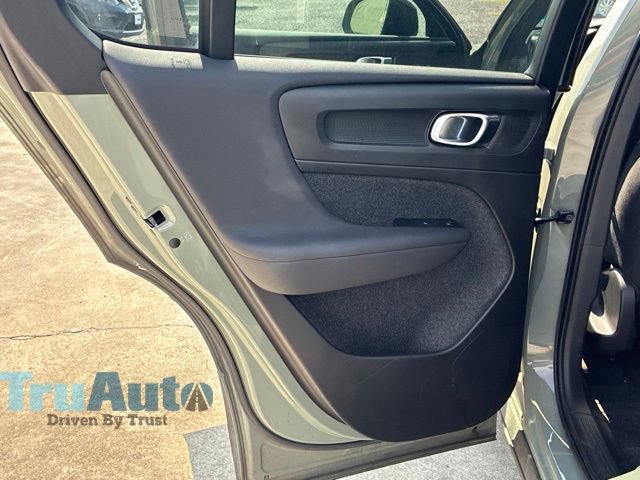 Used 2022 Volvo C40 P8 Recharge Ultimate AWD/4WD image 38