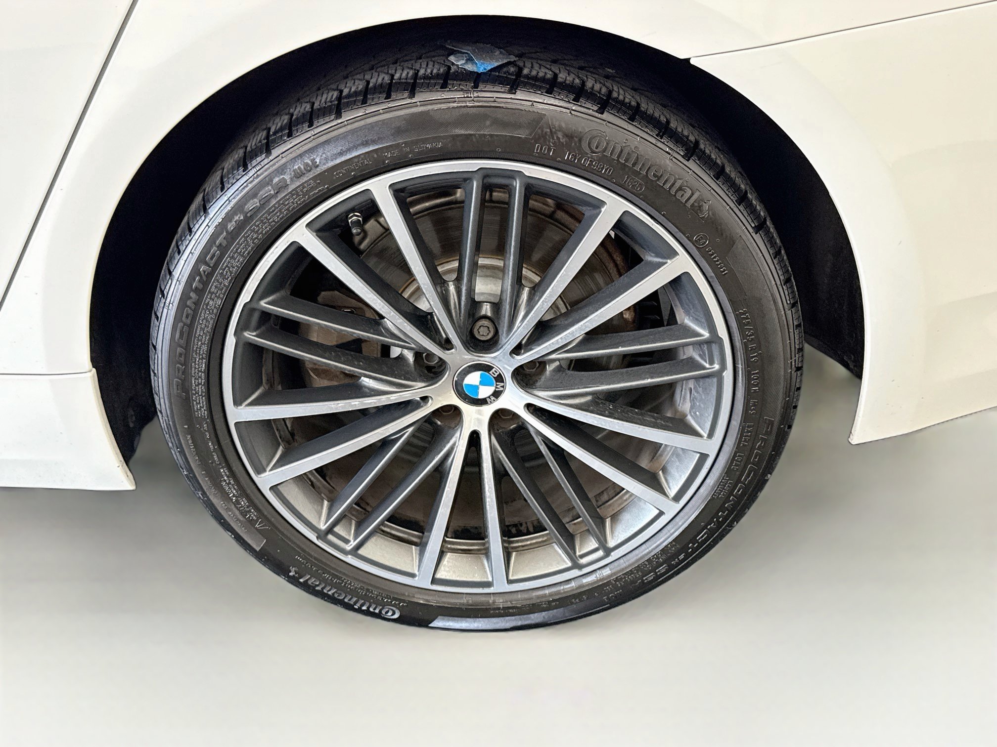 Used 2022 BMW 530i w/ Convenience Package RWD image 11