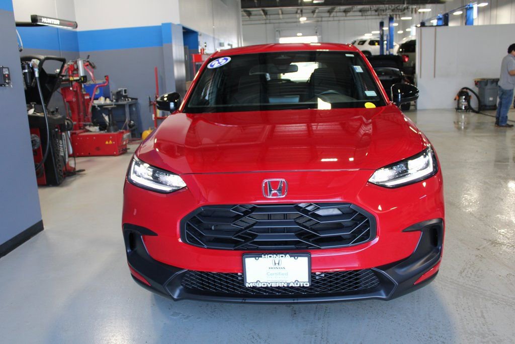 Certified 2025 Honda HR-V Sport image 3
