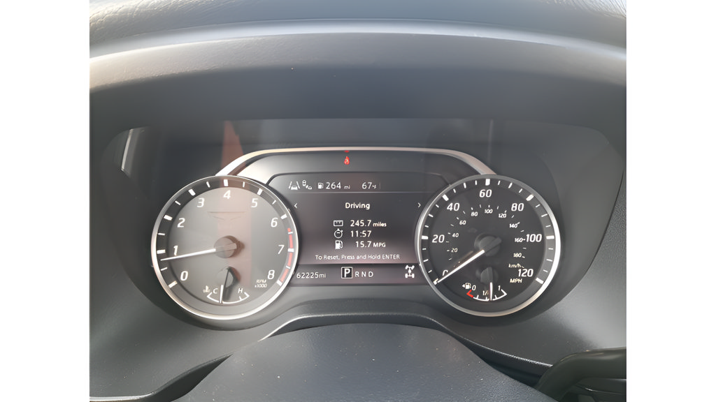 Used 2022 Nissan Titan SV AWD/4WD image 18
