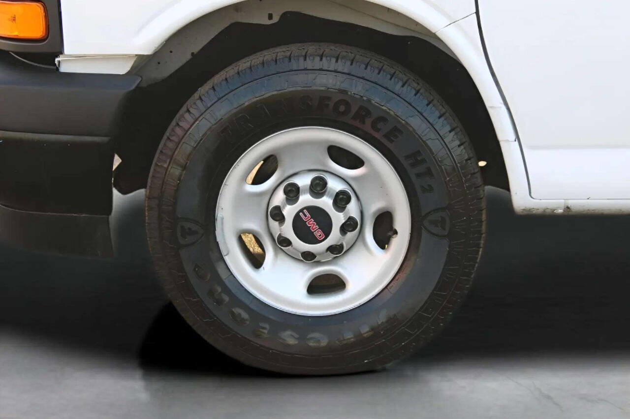 Used 2021 GMC Savana 2500 w/ Driver Convenience Package image 32