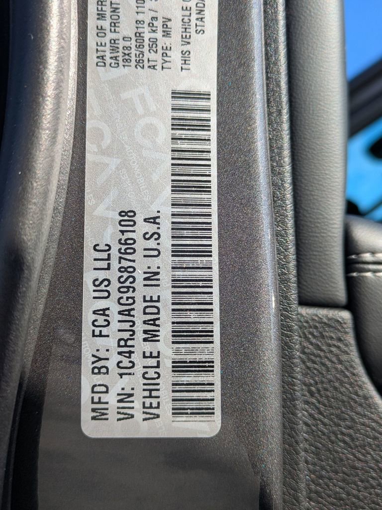 New 2025 Jeep Grand Cherokee L Altitude image 35