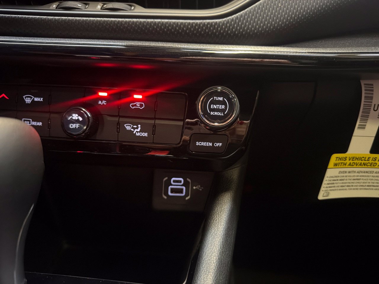 New 2026 Jeep Compass Latitude AWD/4WD image 23