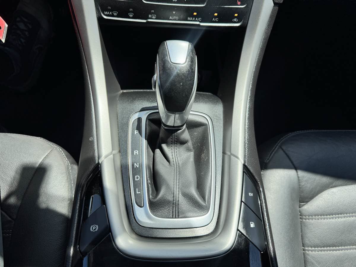 Used 2014 Ford Fusion Energi SE FWD image 50
