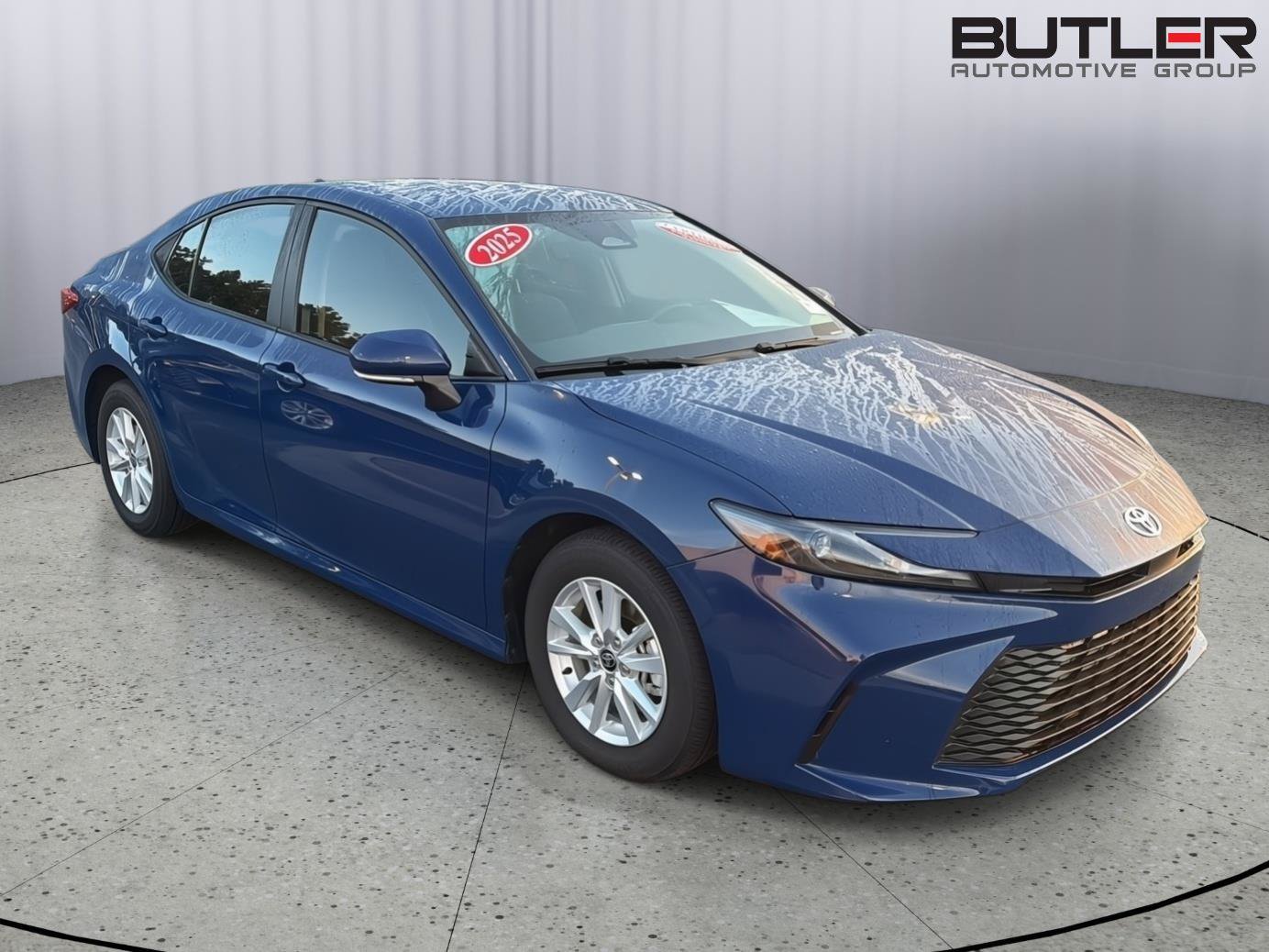 Used 2025 Toyota Camry LE w/ Convenience Package FWD image 8