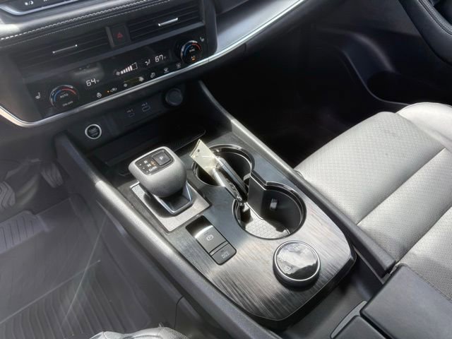 Certified 2023 Nissan Rogue SV w/ SV Premium B Package AWD/4WD image 22