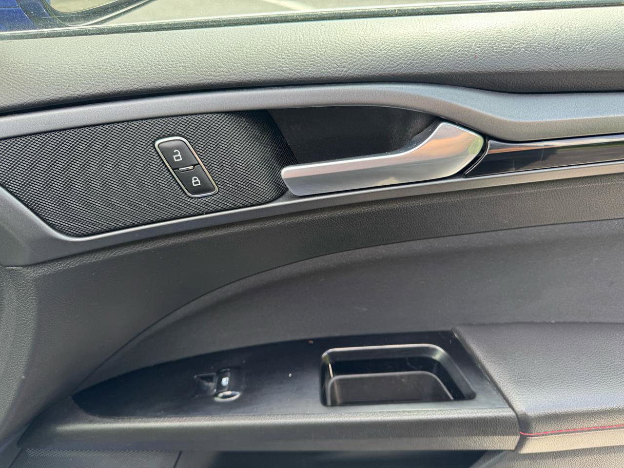 Used 2014 Ford Fusion SE w/ Equipment Group 201A image 24